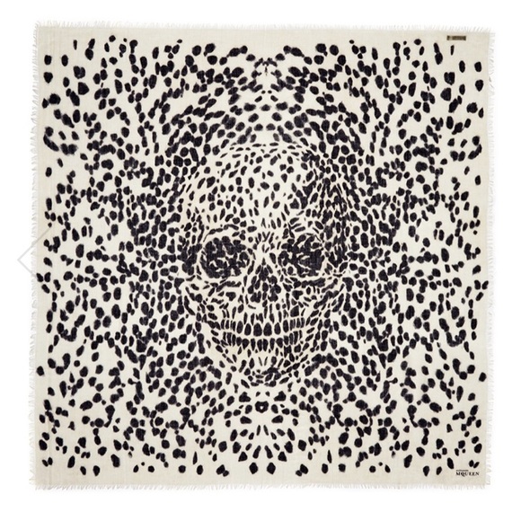 Alexander McQueen Accessories - Alexander McQueen Leopard Big Skull Scarf
